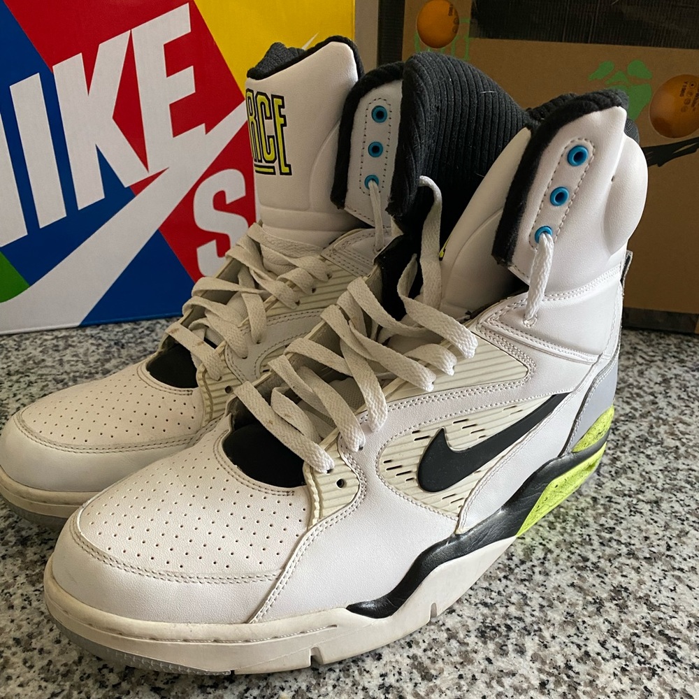 “Billy Hoyle” high tops